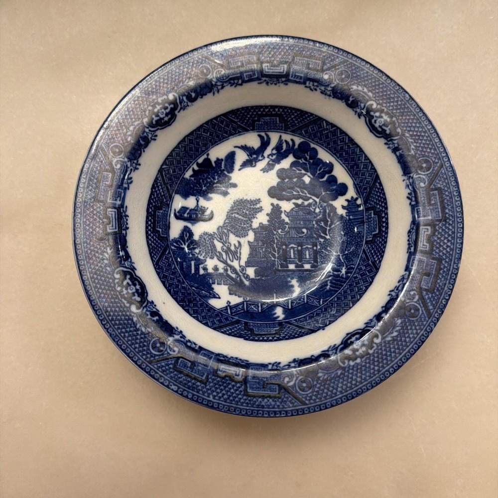 Vintage Blue Willow Allertons England 6.4" Cereal Dessert Soup Bowl Blue & White